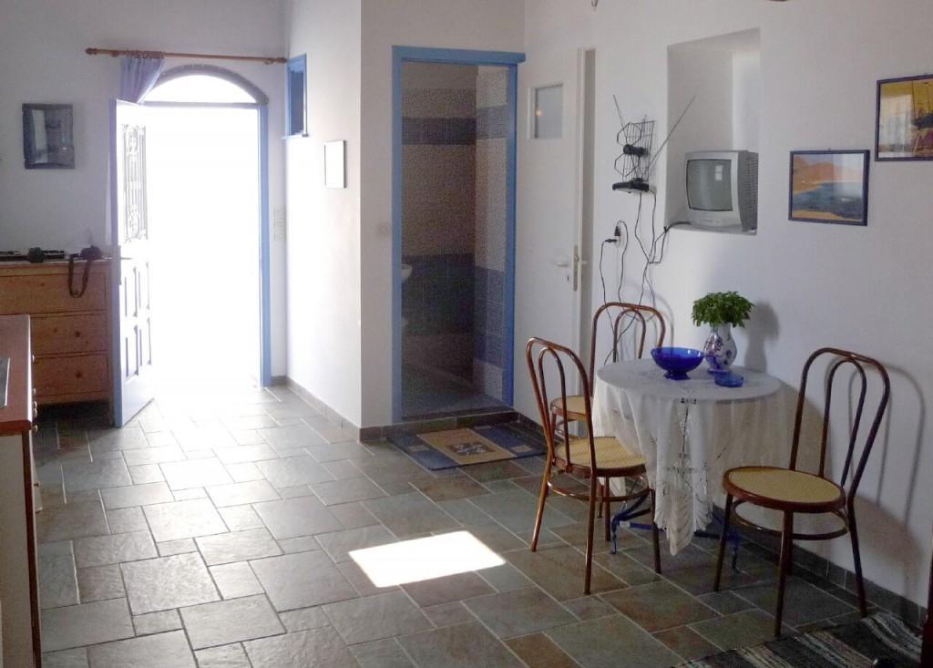 Floras Rooms And Studios Anafi Eksteriør billede