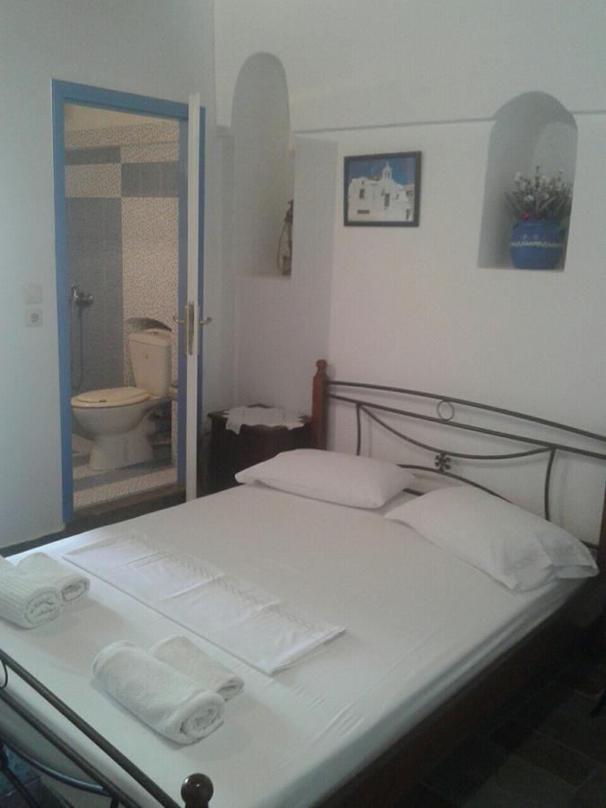 Floras Rooms And Studios Anafi Eksteriør billede